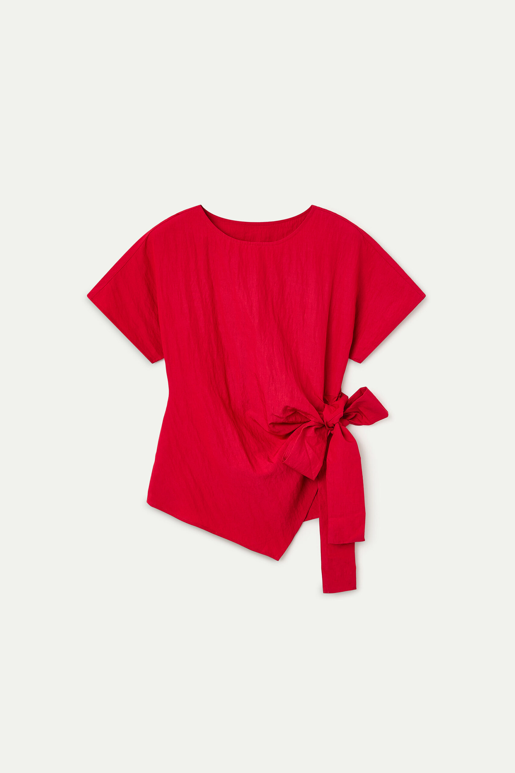 Top rojo con lazo lateral