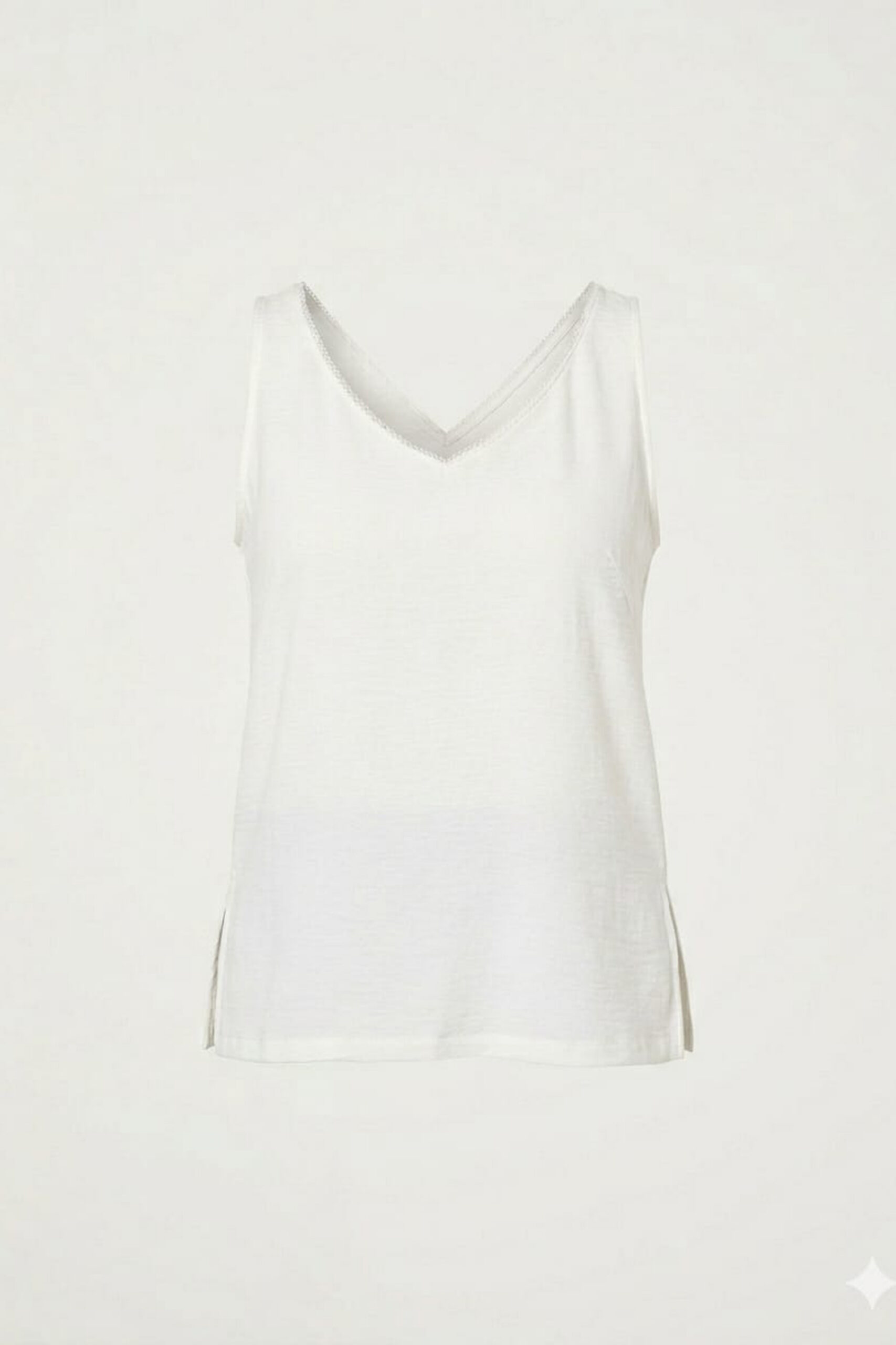 Top Chantal sin mangas con escote en pico y detalle plateado